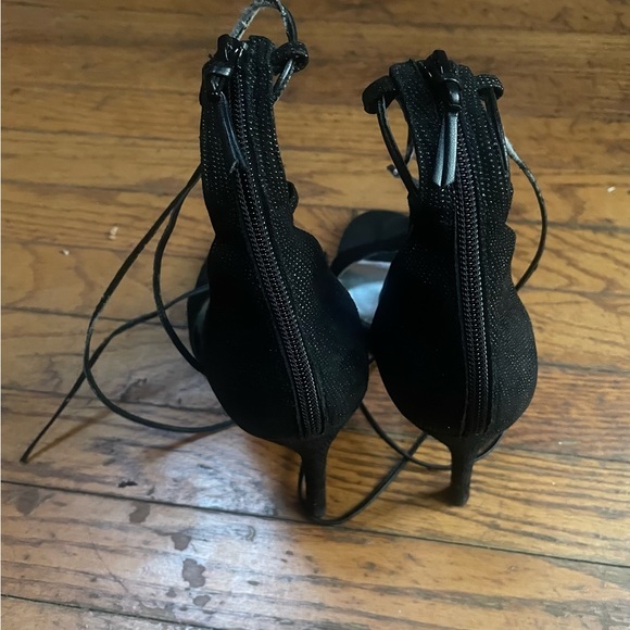 Stuart Weitzman Black Legwfap Goosebump Stiletto Sandal Heels Size 9 - Picture 4 of 6